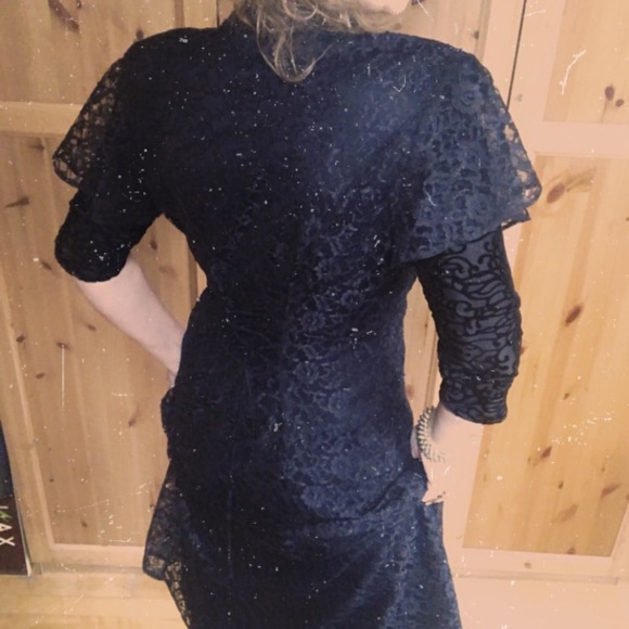 Amazing Classic, Gothic or Princess Dress! - Picture 9 of 12